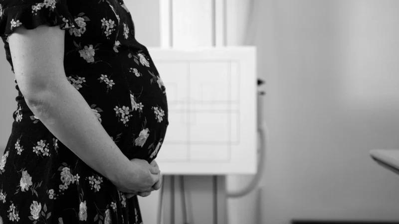 Ile kosztuje poród: porównanie opcji i ukryte koszty, o których mało się mówi